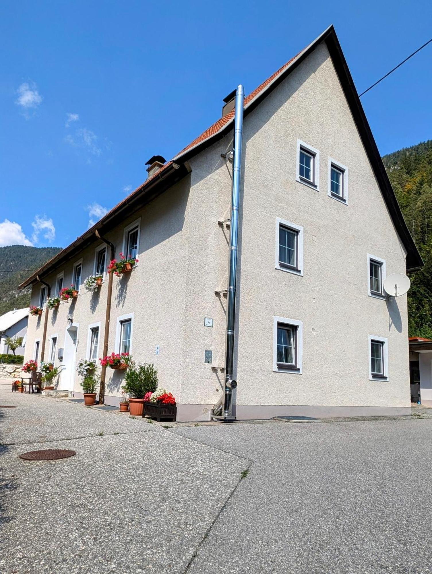 Haus Im Hochtal Apartment Bad Bleiberg Exterior photo